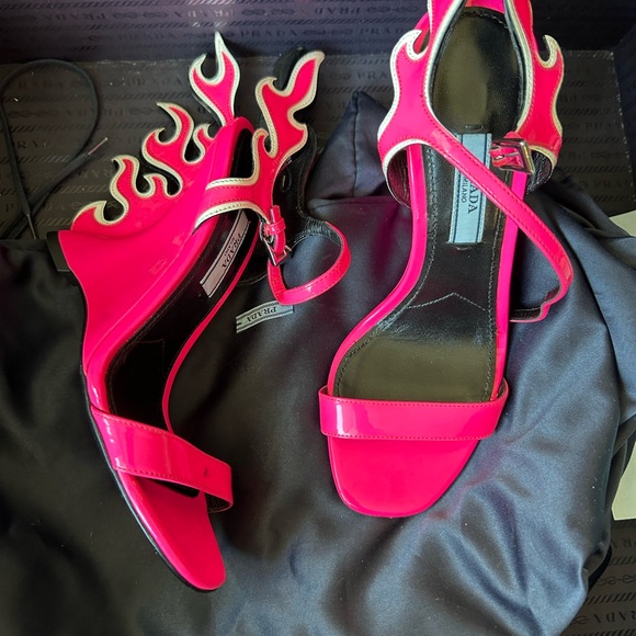 Prada flame wedges - Picture 3 of 6